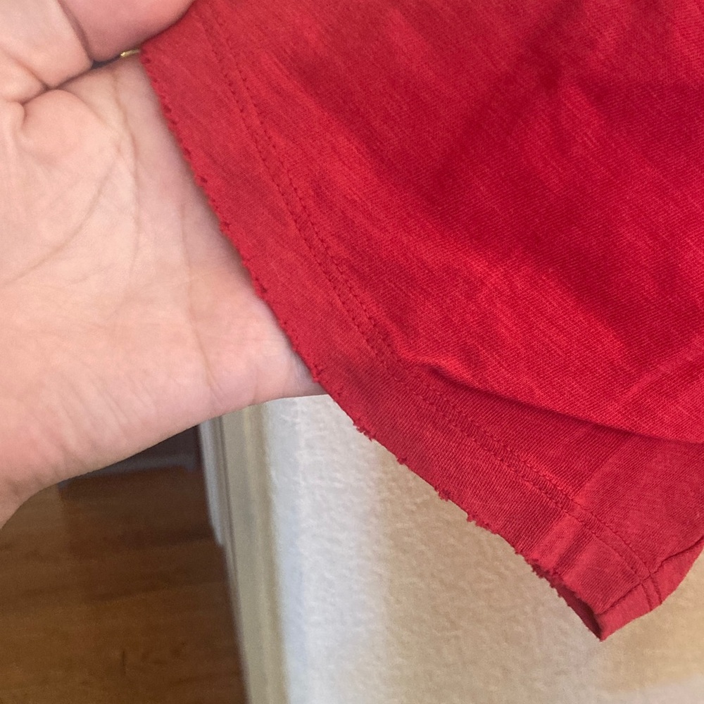 American Eagle Outfitters Red Mountain Graphic Tee - Picture 3 of 8